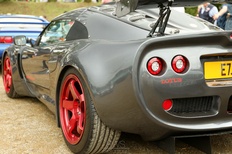 Illustration for article titled Classic British Welcome Photos (Le Mans Carshow)